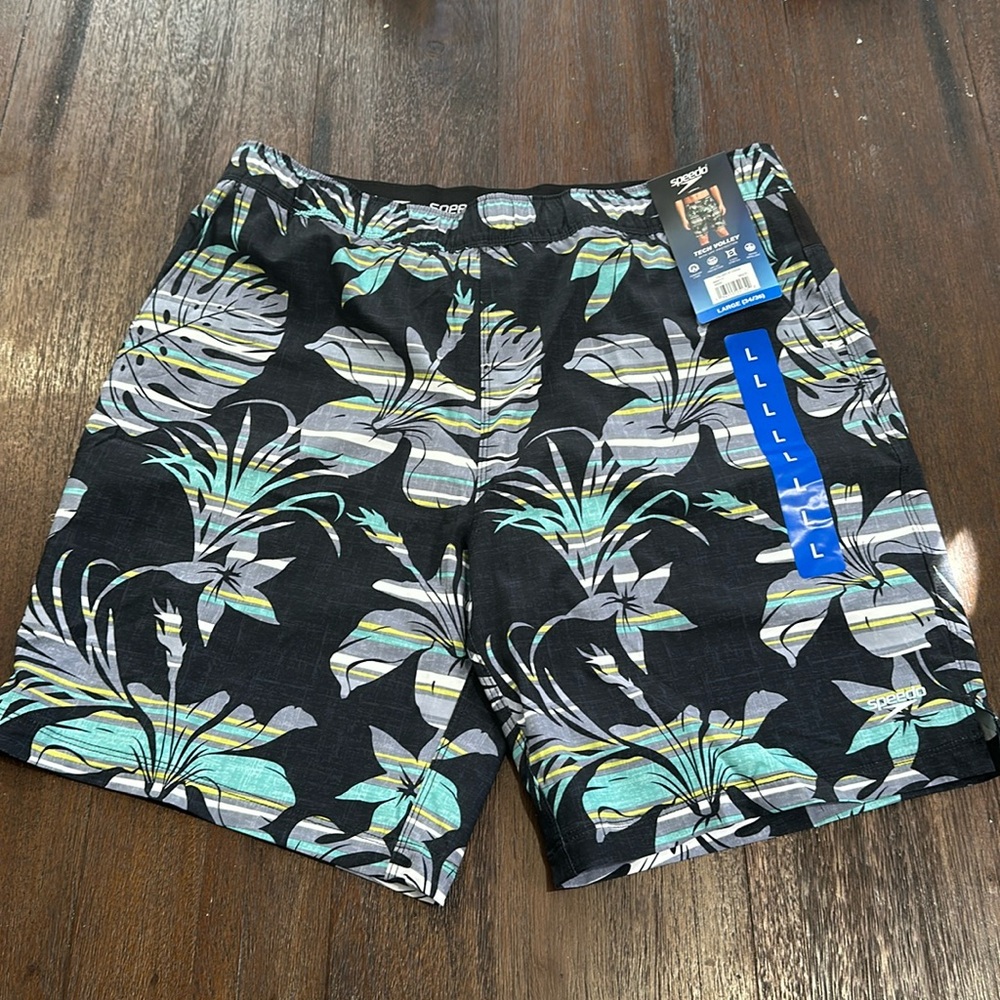 Speedo Men’s tech volley shorts size L